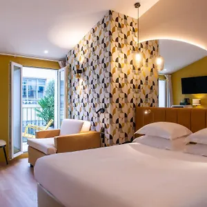Arc Elysees 3*, Paris França